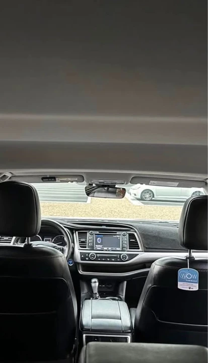 2019 Toyota Highlander - Image 3 of 7