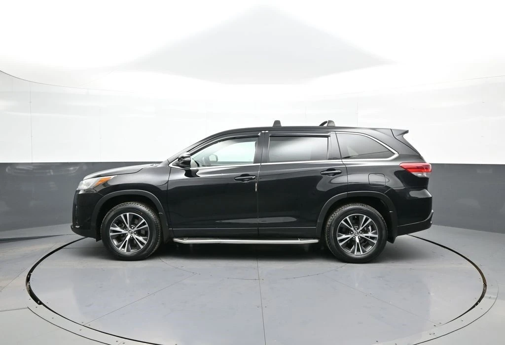 2019 Toyota Highlander - Image 9 of 12