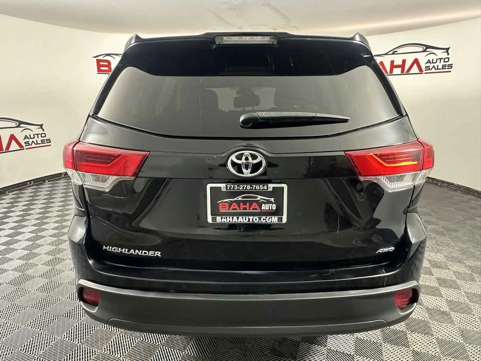 2019 Toyota Highlander - Image 7 of 21
