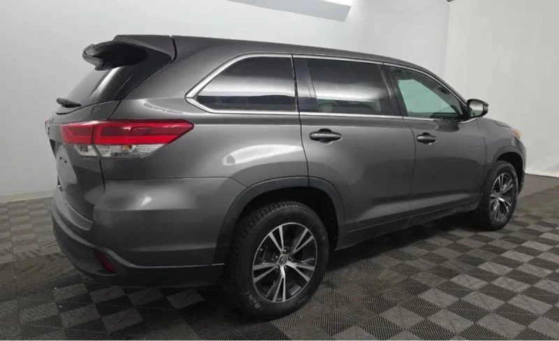 2019 Toyota Highlander - Image 3 of 5