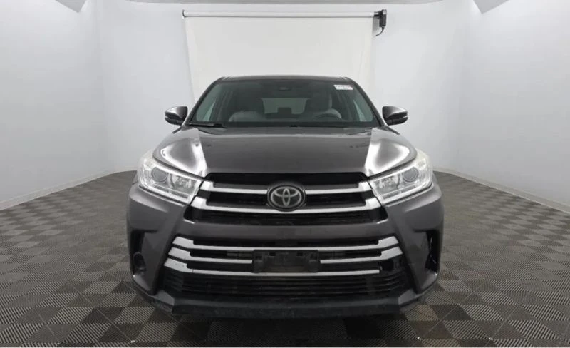 2019 Toyota Highlander - Image 2 of 5