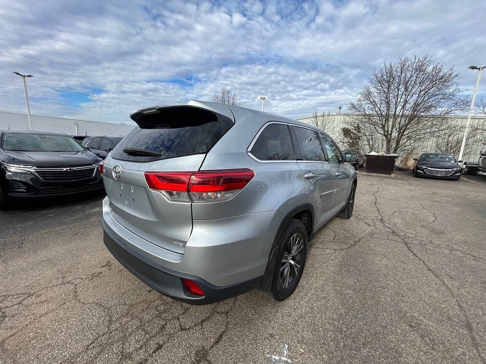2019 Toyota Highlander - Image 12 of 12