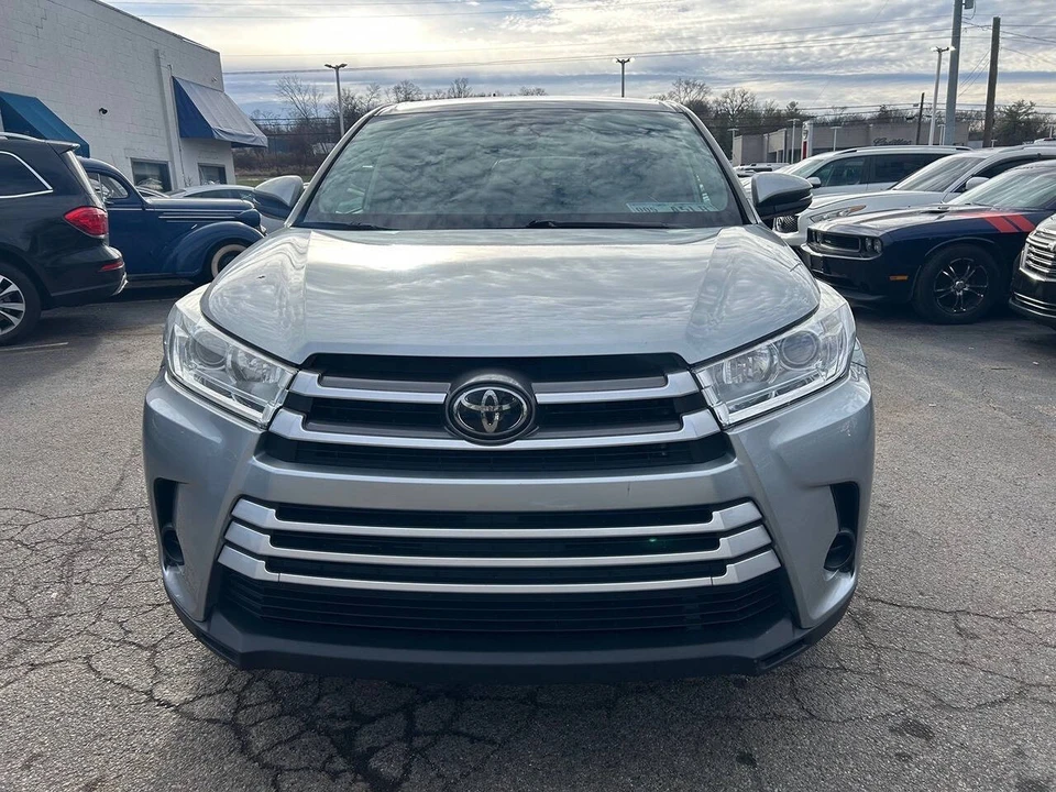 2019 Toyota Highlander - Image 3 of 12