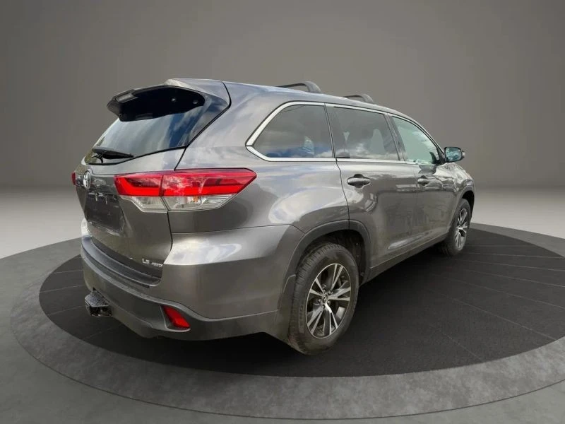 2019 Toyota Highlander - Image 5 of 12