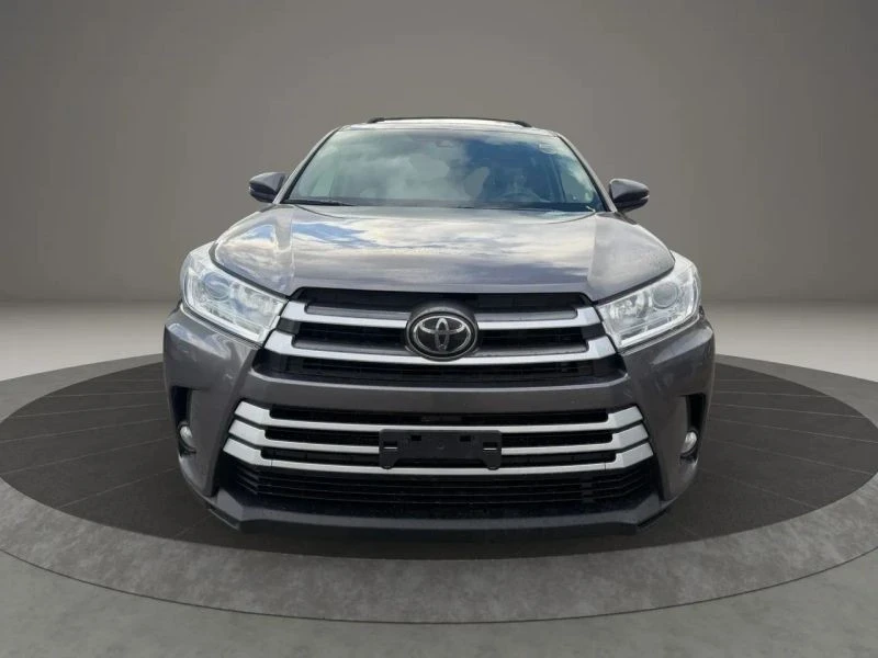2019 Toyota Highlander - Image 2 of 12