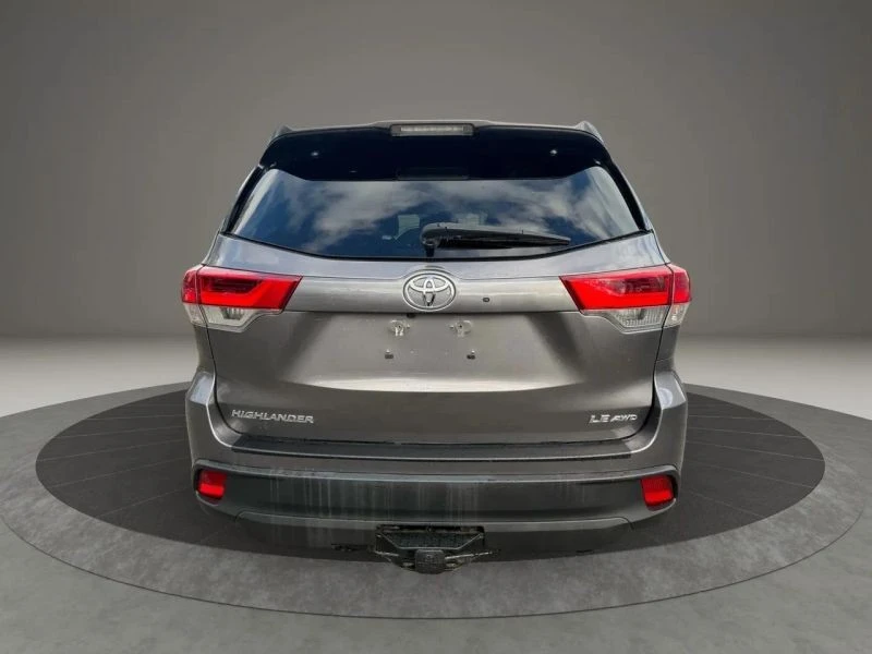 2019 Toyota Highlander - Image 6 of 12