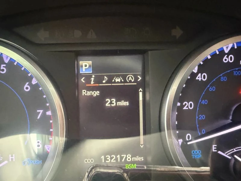 2019 Toyota Highlander - Image 11 of 12