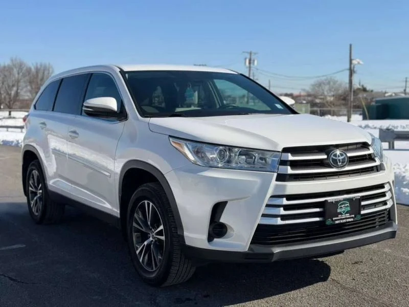 2019 Toyota Highlander - Image 7 of 12