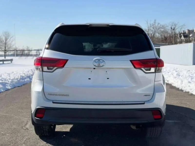 2019 Toyota Highlander - Image 5 of 12