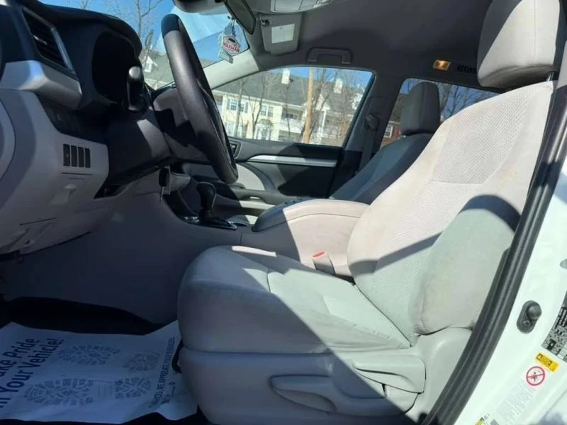 2019 Toyota Highlander - Image 12 of 12