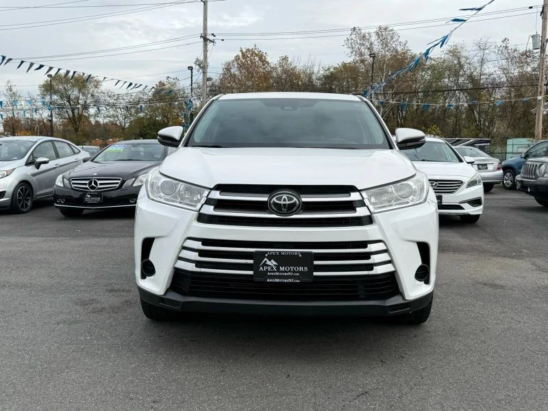 2019 Toyota Highlander - Image 2 of 12