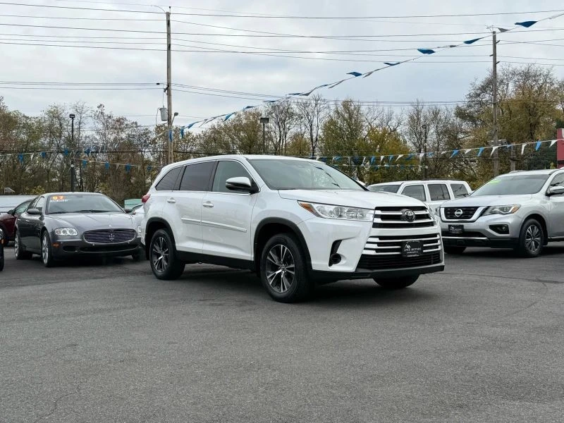 2019 Toyota Highlander - Image 3 of 12