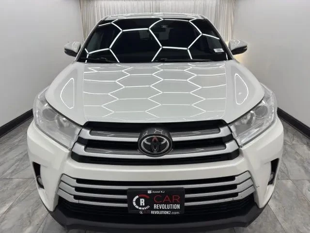 2019 Toyota Highlander - Image 2 of 12