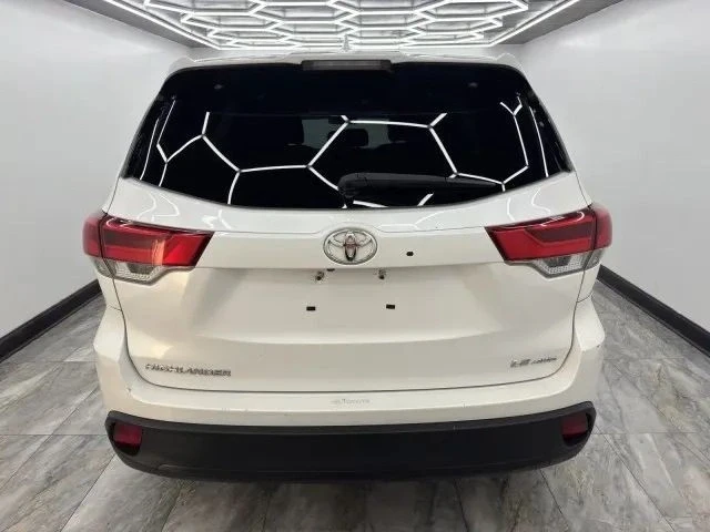 2019 Toyota Highlander - Image 5 of 12