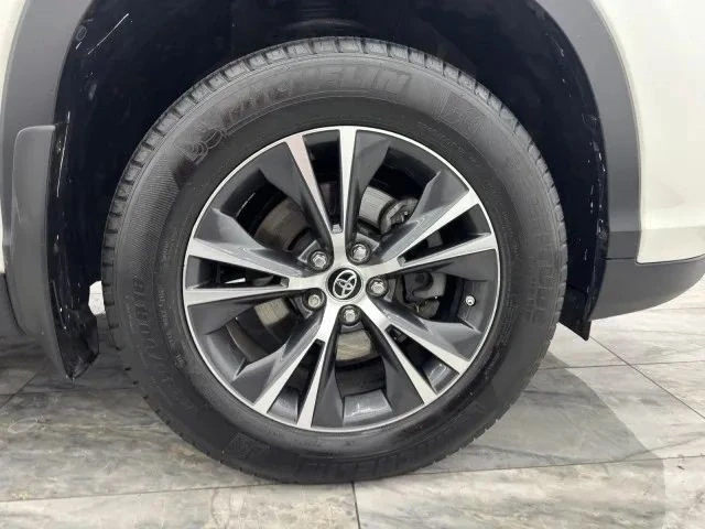 2019 Toyota Highlander - Image 12 of 12