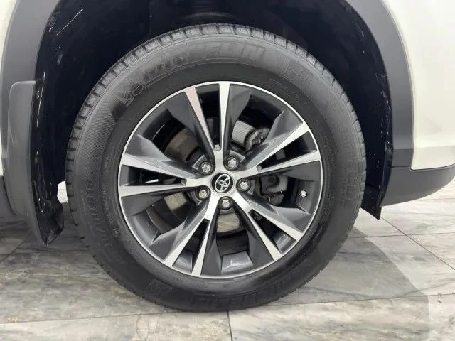 2019 Toyota Highlander - Image 12 of 12