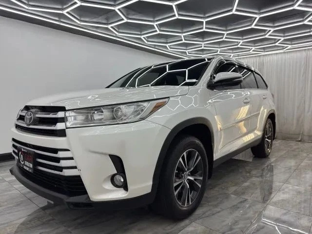 2019 Toyota Highlander - Image 3 of 12