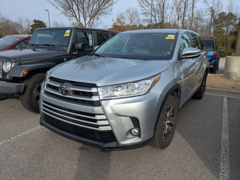 2019 Toyota Highlander - Image 3 of 4