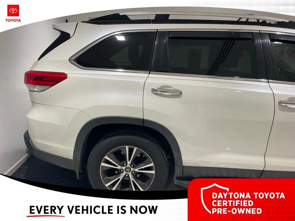 2019 Toyota Highlander - Image 3 of 10