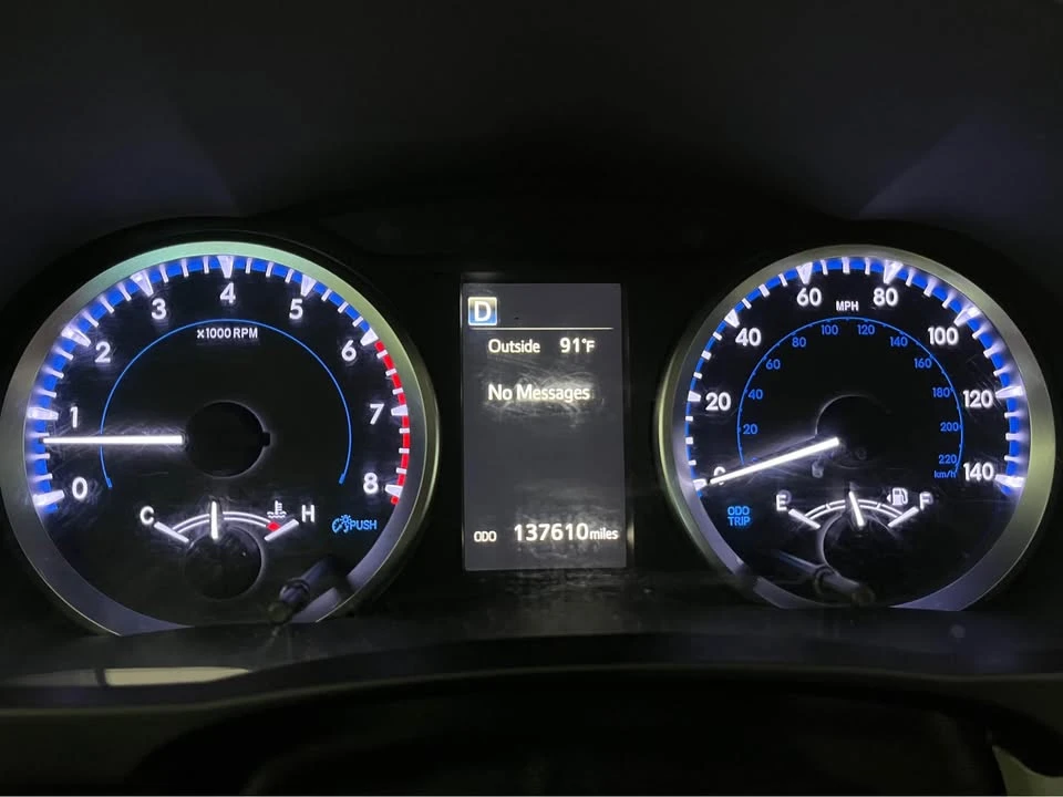 2019 Toyota Highlander - Image 4 of 10