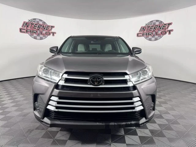2019 Toyota Highlander - Image 2 of 12