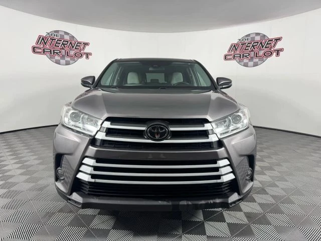 2019 Toyota Highlander - Image 2 of 12