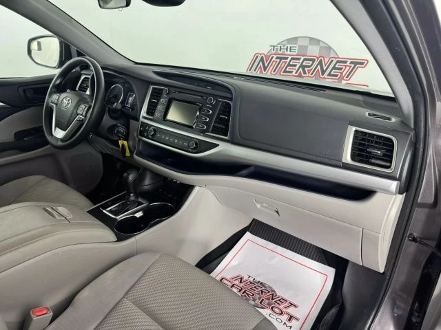 2019 Toyota Highlander - Image 12 of 12