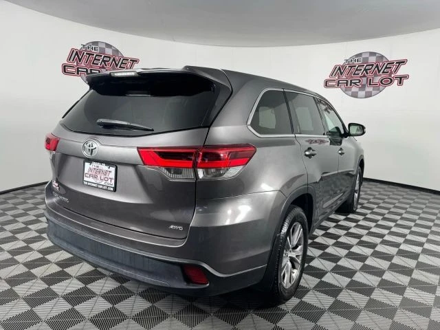 2019 Toyota Highlander - Image 7 of 12