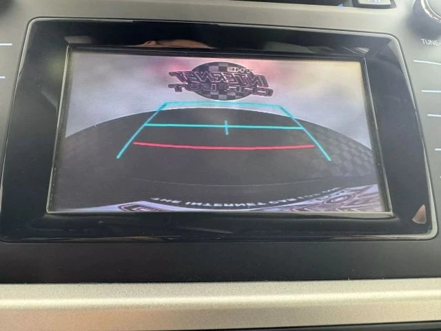 2019 Toyota Highlander - Image 18 of 21