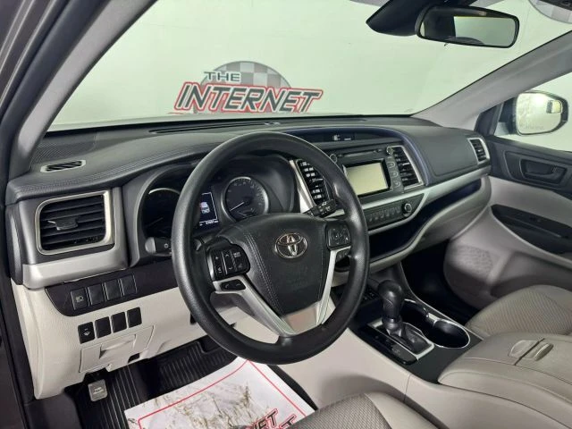 2019 Toyota Highlander - Image 10 of 12
