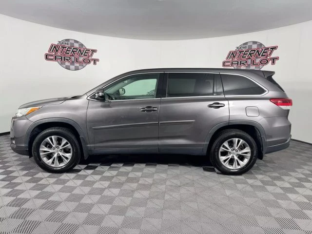 2019 Toyota Highlander - Image 4 of 12