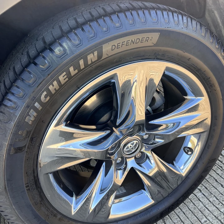 2019 Toyota Highlander - Image 9 of 19