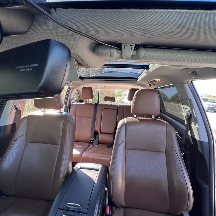 2019 Toyota Highlander - Image 16 of 19