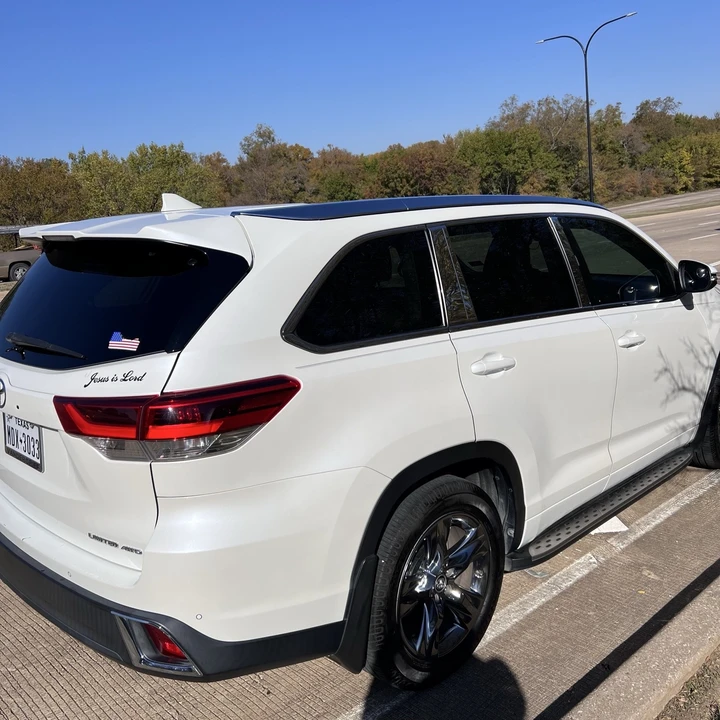 2019 Toyota Highlander - Image 4 of 19