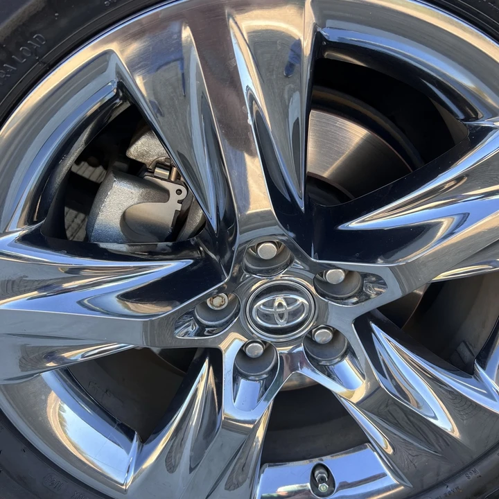 2019 Toyota Highlander - Image 8 of 19