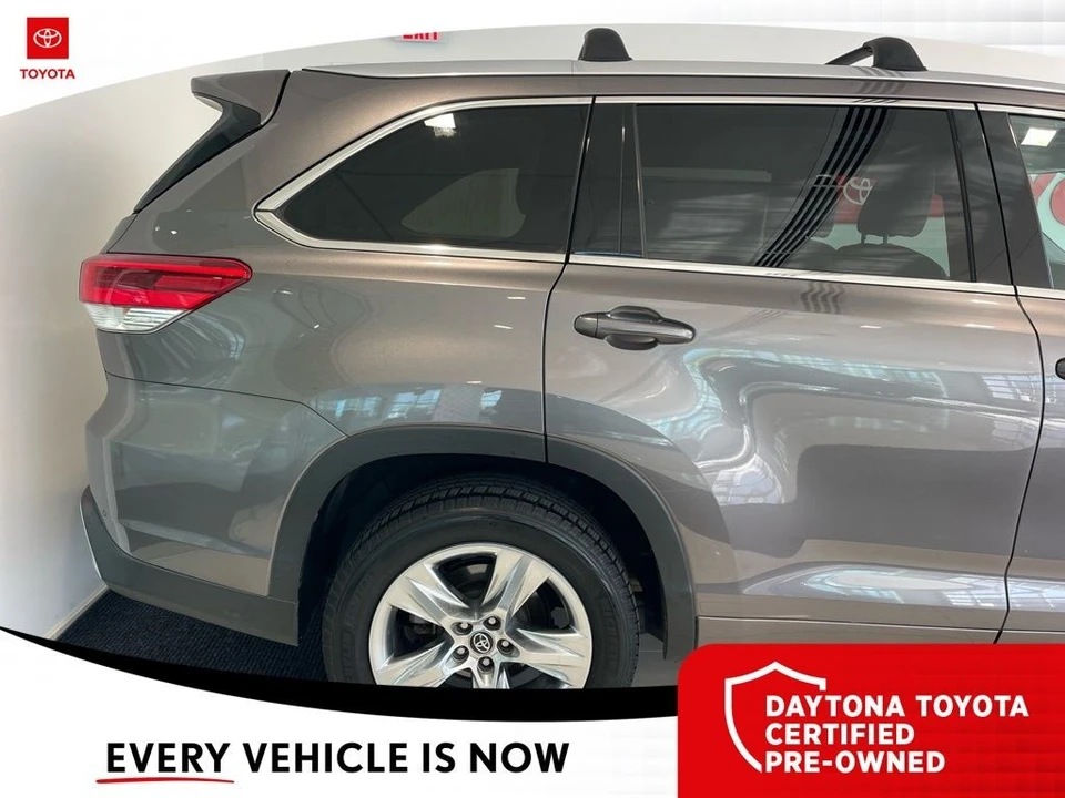 2019 Toyota Highlander - Image 9 of 12