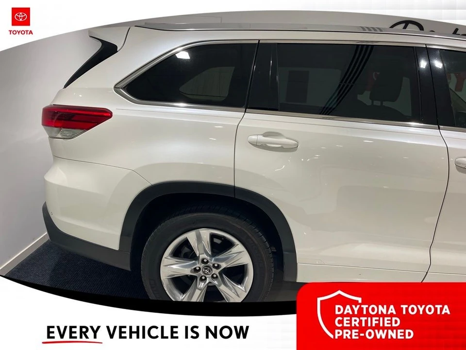 2019 Toyota Highlander - Image 4 of 10