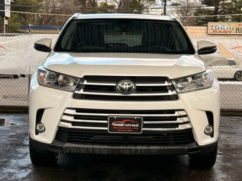 2019 Toyota Highlander - Image 5 of 12