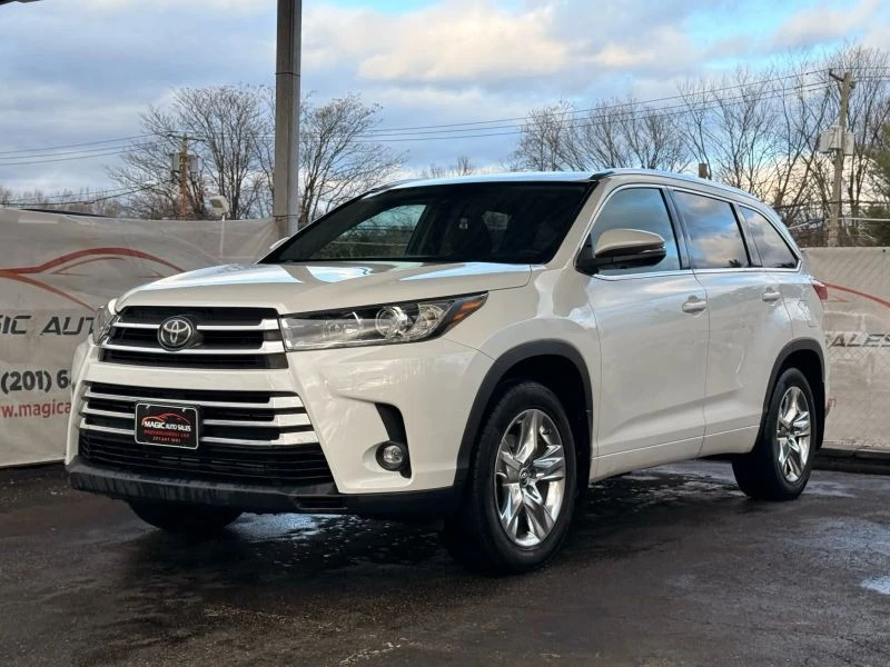 2019 Toyota Highlander - Image 3 of 12