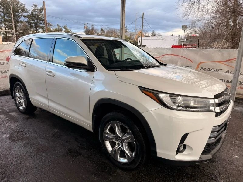 2019 Toyota Highlander - Image 7 of 12