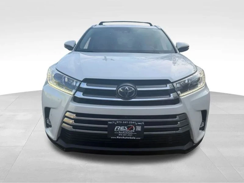 2019 Toyota Highlander - Image 11 of 12
