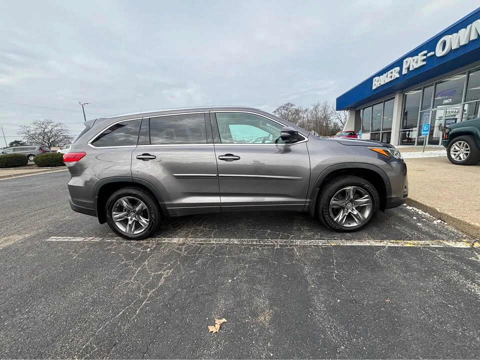 2019 Toyota Highlander - Image 4 of 16