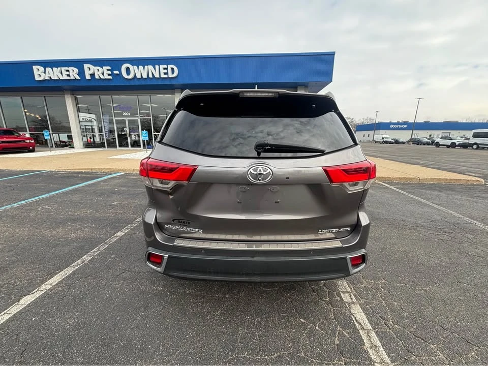 2019 Toyota Highlander - Image 5 of 16