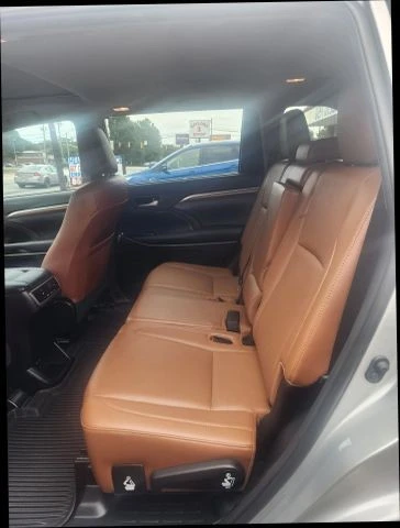 2019 Toyota Highlander - Image 4 of 4