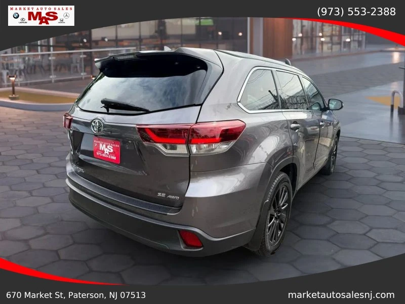 2019 Toyota Highlander - Image 6 of 12
