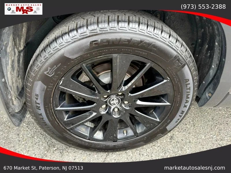 2019 Toyota Highlander - Image 10 of 12