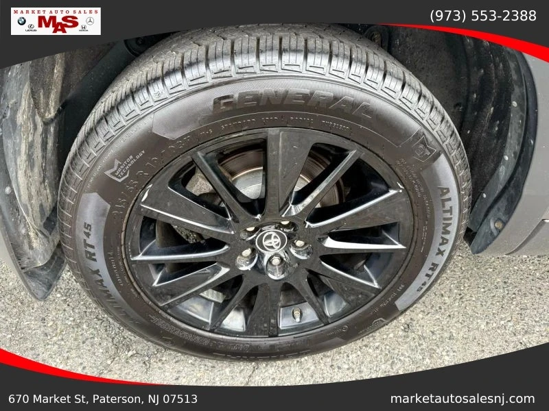 2019 Toyota Highlander - Image 10 of 12