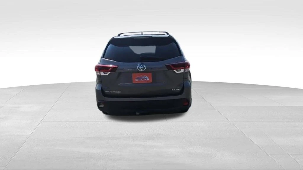 2019 Toyota Highlander - Image 7 of 12