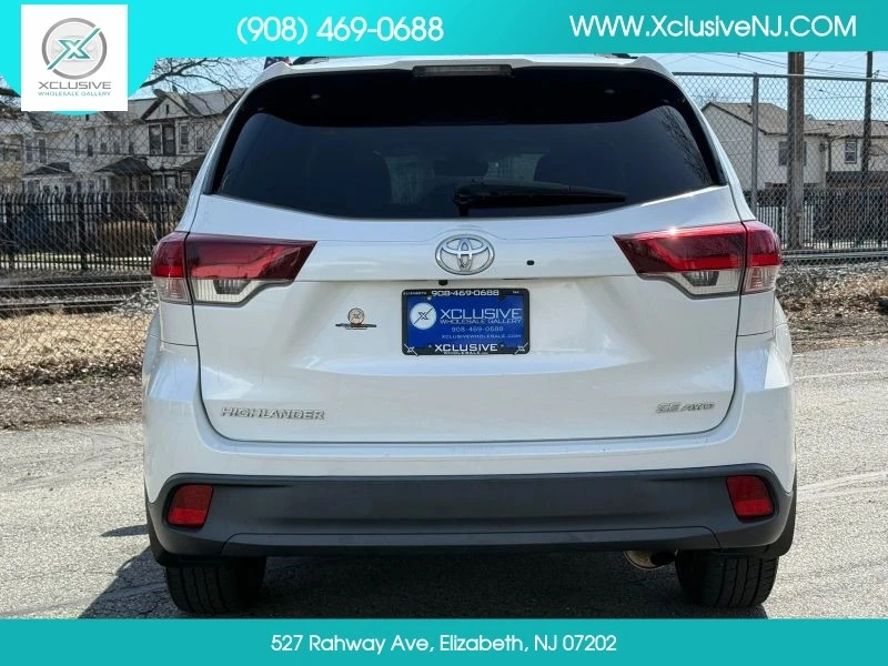 2019 Toyota Highlander - Image 3 of 12