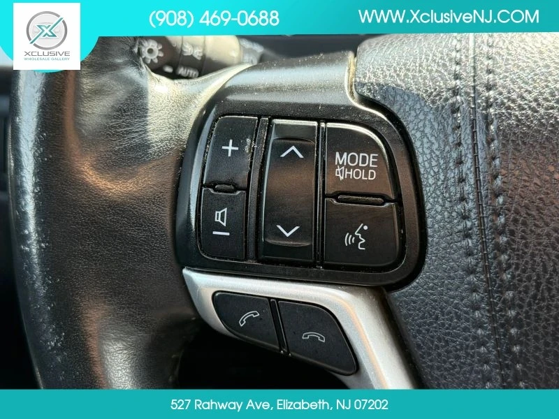 2019 Toyota Highlander - Image 11 of 12